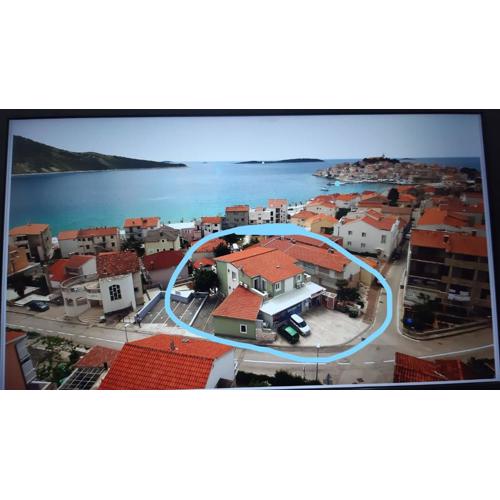 -Villa Šjor -Primošten-Apartmani- has 2 large apartments and 2 smaller ones -Primošten Lokvice 6