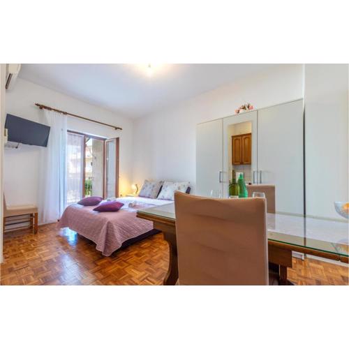 0-Bedroom Apartment In Stobrec