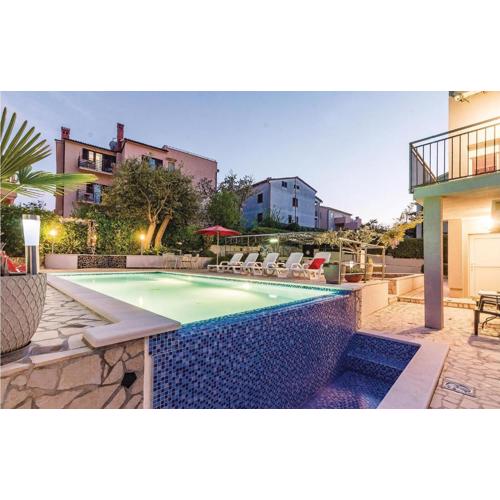 1 Bedroom Amazing Apartment In Banjole