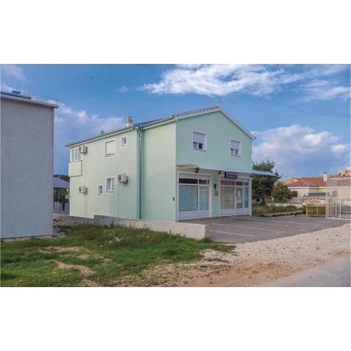 1 Bedroom Amazing Apartment In Biograd