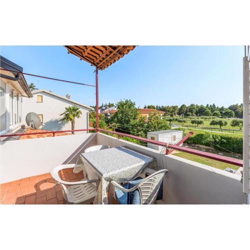 1 Bedroom Amazing Apartment In Funtana