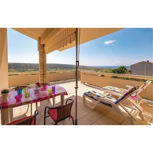 1 Bedroom Amazing Apartment In Kolan