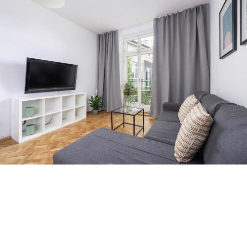 1-Bedroom Apartment with Balcony - Długa 65