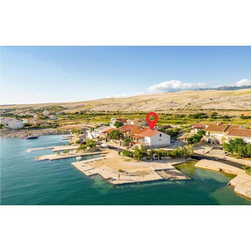 1 Bedroom Awesome Apartment In Kustici