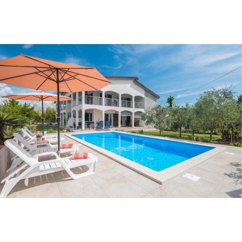 1 Bedroom Awesome Apartment In Nova Vas