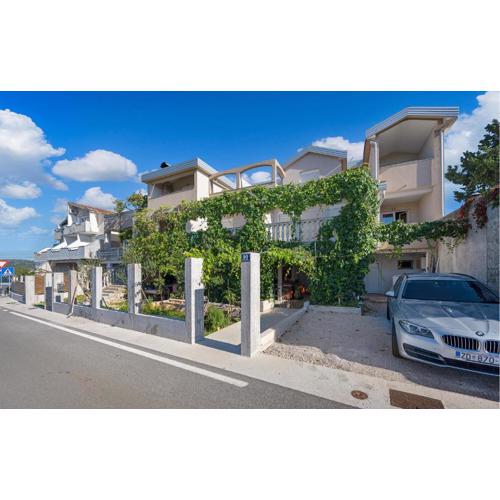 1 Bedroom Awesome Apartment In Pirovac