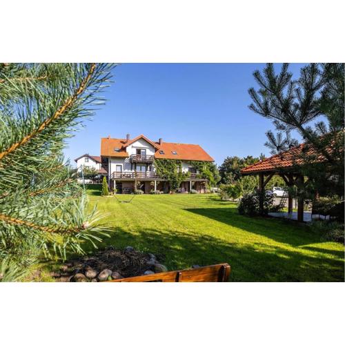 1 Bedroom Cozy Apartment In Chlapowo