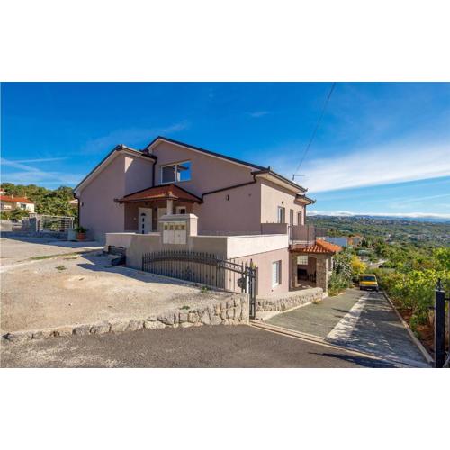 1 Bedroom Cozy Apartment In Pobri