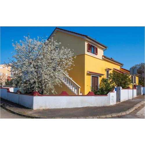 1 Bedroom Cozy Apartment In Pula