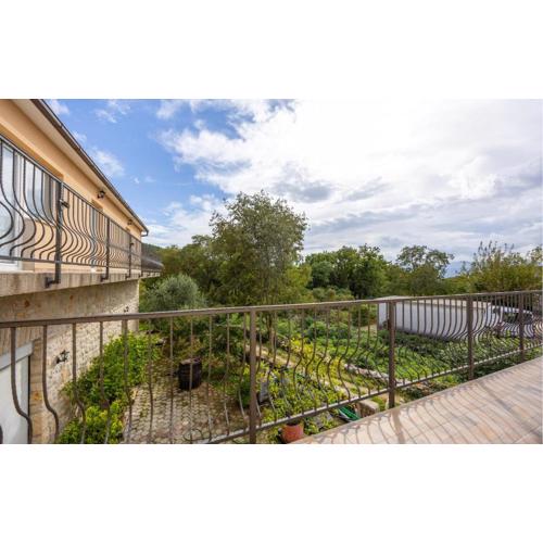 1 Bedroom Gorgeous Apartment In Imotski