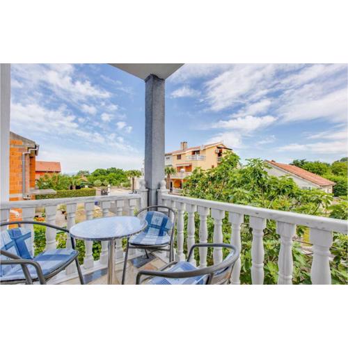 1 Bedroom Gorgeous Apartment In Marsici