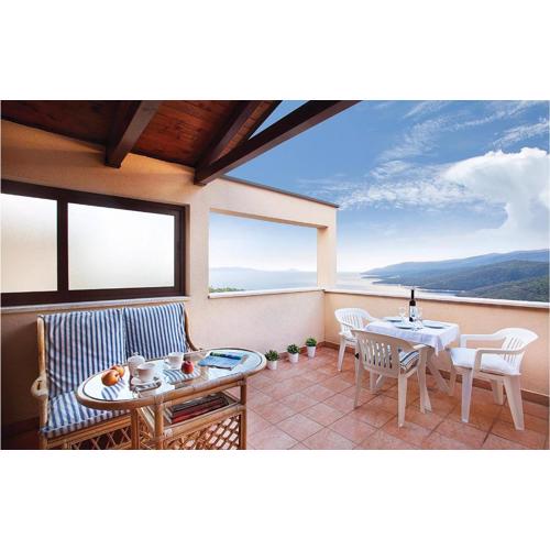 1 Bedroom Gorgeous Apartment In Rabac