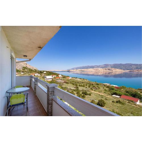 1 Bedroom Lovely Apartment In Bosana