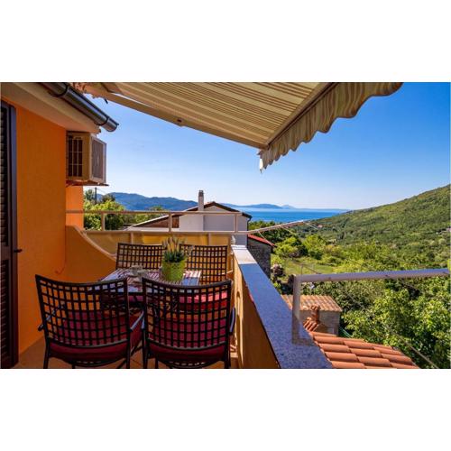 1 Bedroom Lovely Apartment In Brsec