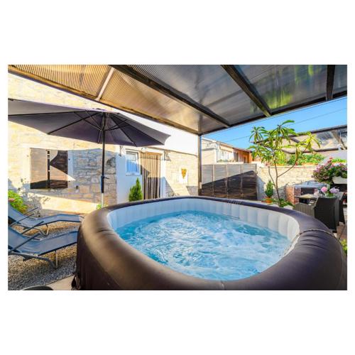 1 Bedroom Lovely Home In Barat