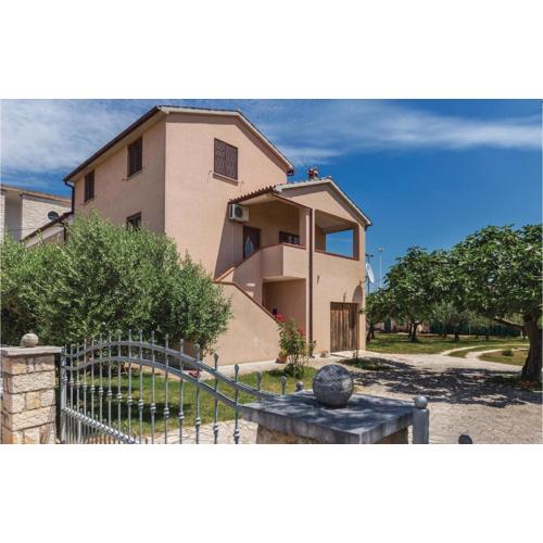 1 Bedroom Nice Apartment In Galizana