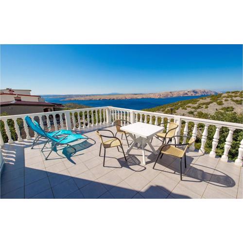 1 Bedroom Nice Apartment In Jablanac
