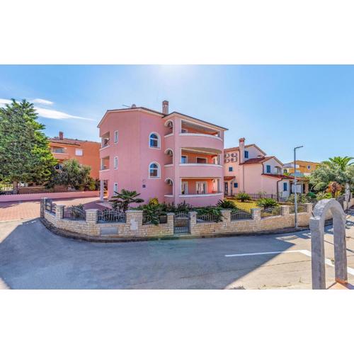 1 Bedroom Nice Apartment In Medulin