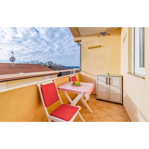 1 Bedroom Nice Apartment In Medulin