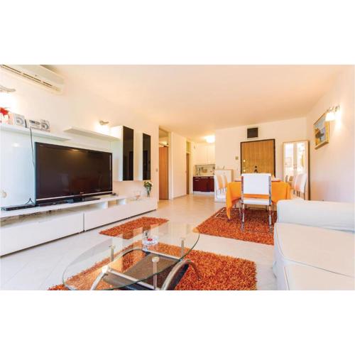 1 Bedroom Nice Apartment In Njivice
