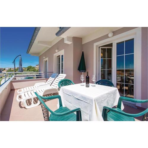 1 Bedroom Stunning Apartment In Barbat