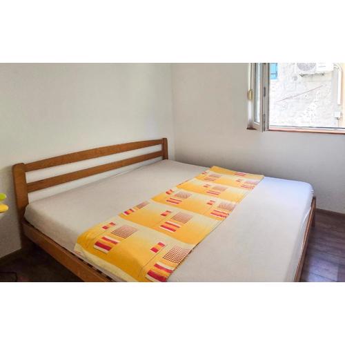1 Bedroom Stunning Apartment In Kastel Stafilic