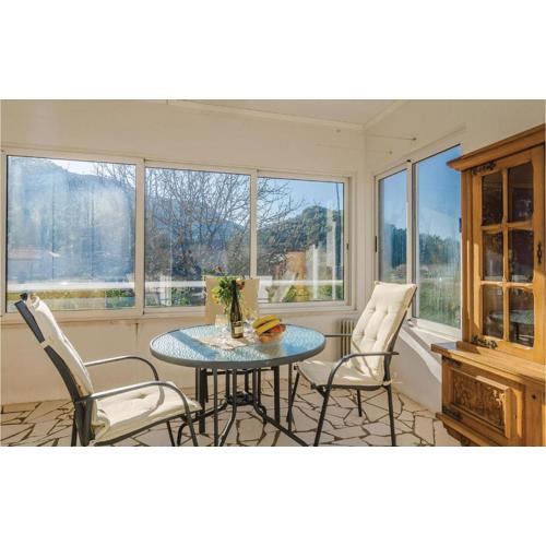 1 Bedroom Stunning Apartment In Zuljana