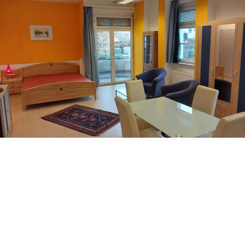 1 Zimmer Appartement mit Balkon