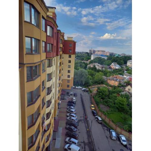 Однокімнатна квартира в центрі, на вулиці Набережна,10 з парковкою