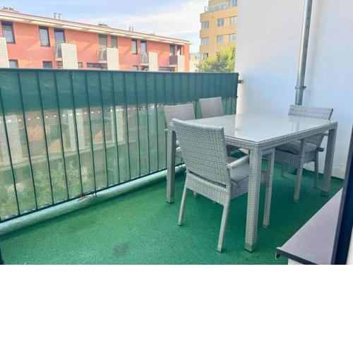 115 m2 Maisonette with Free Parking