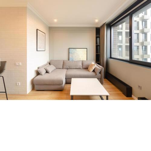 17183AB New York Concept House CHECK-IN 24-7