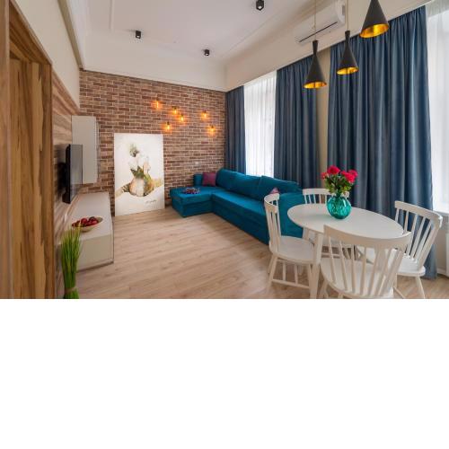18 Sofievskaya Apartments