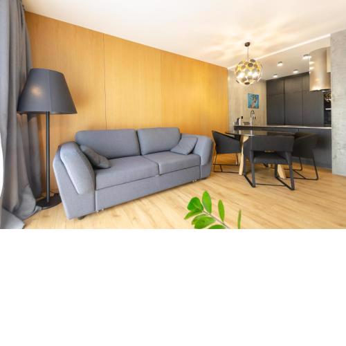 18173 Black and White cozy apartment