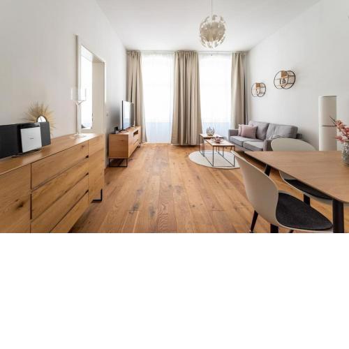 1BR Oasis with Easy City Access by HM
