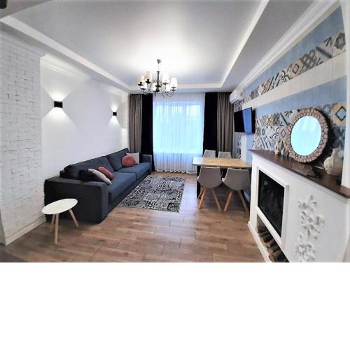 2 BDR apartment near Gorky Park, Center