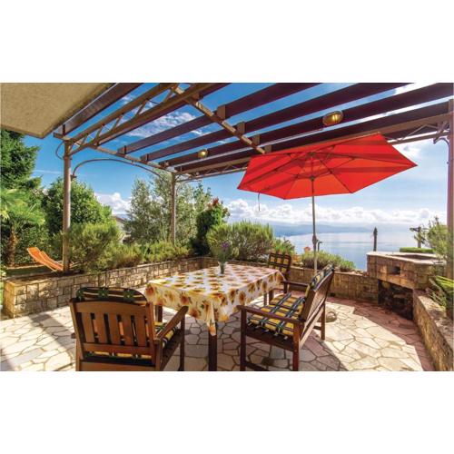 2 Bedroom Amazing Apartment In Kolavici