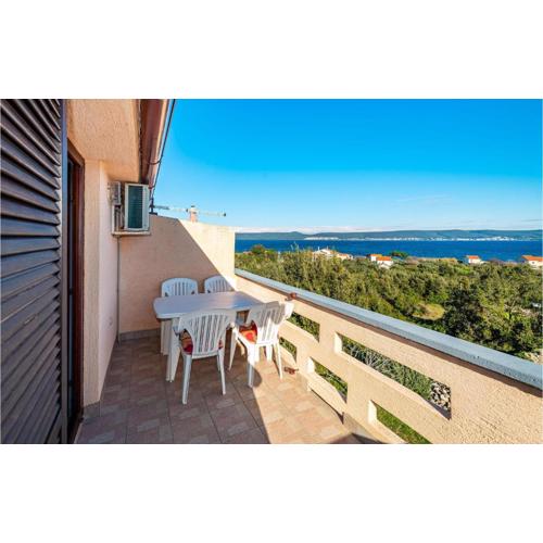 2 Bedroom Amazing Apartment In Nevidane