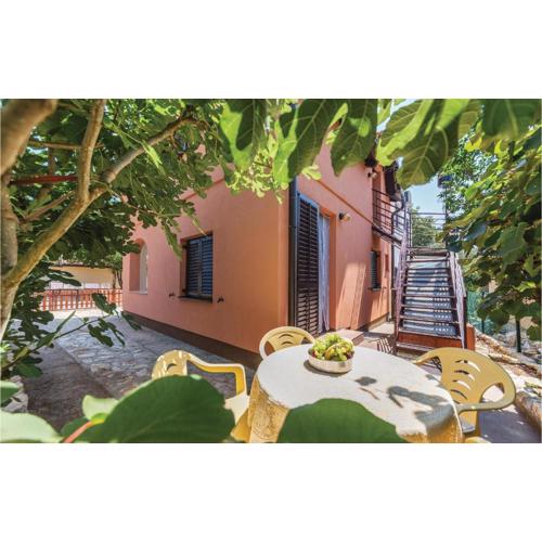 2 Bedroom Amazing Apartment In Pavicini