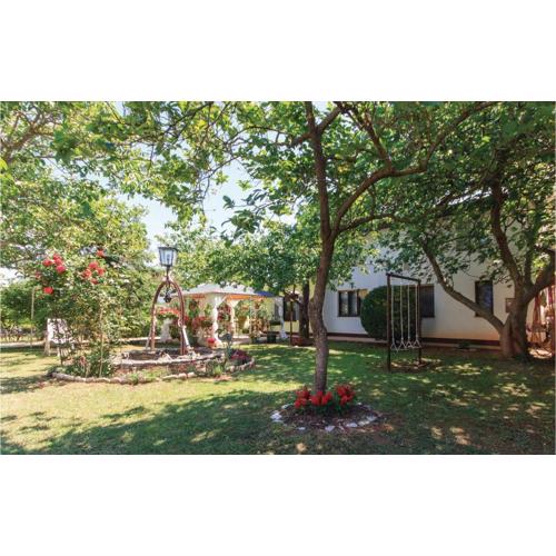 2 Bedroom Amazing Apartment In Pula