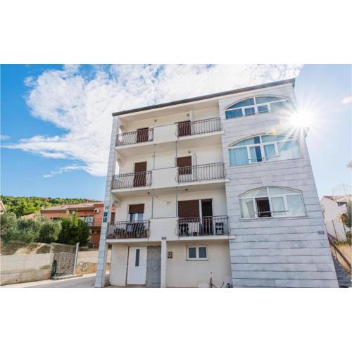 2 Bedroom Amazing Apartment In Slatine