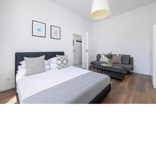 2-Bedroom Apartment - Długa 65