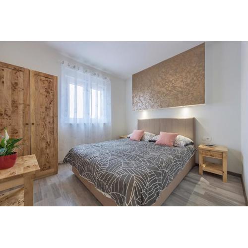 2 BEDROOM APARTMENT PEROJ