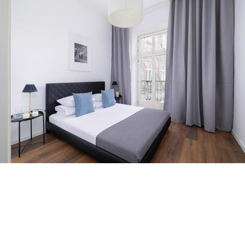 2-Bedroom Apartment With Balcony - Długa 65 street