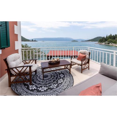 2 Bedroom Awesome Apartment In Blace