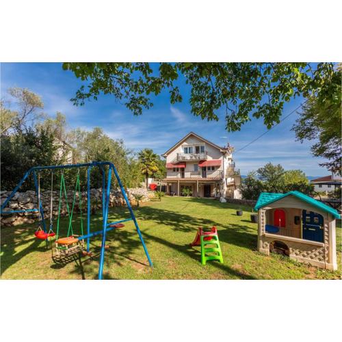 2 Bedroom Awesome Apartment In Krk