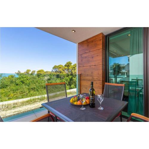 2 Bedroom Awesome Apartment In Malinska