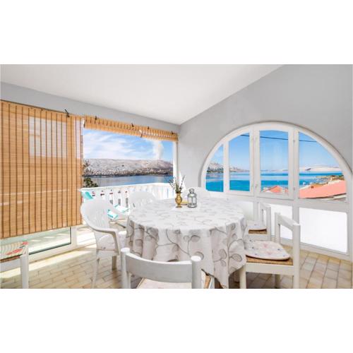 2 Bedroom Awesome Apartment In Pag