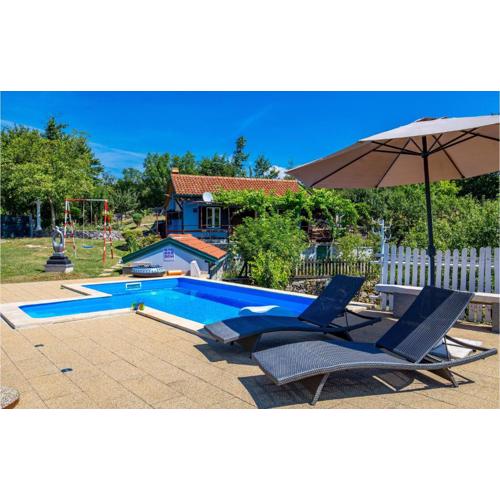 2 Bedroom Awesome Home In Opatija