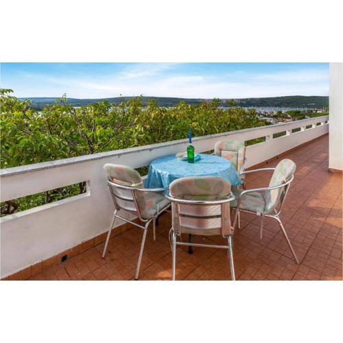 2 Bedroom Beautiful Apartment In Punat