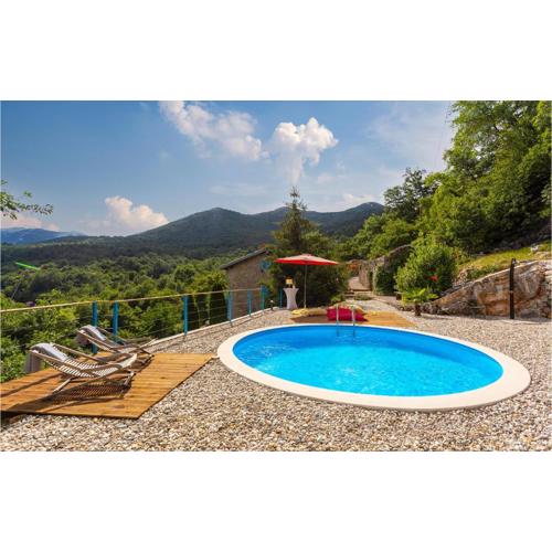 2 Bedroom Beautiful Home In Poljane